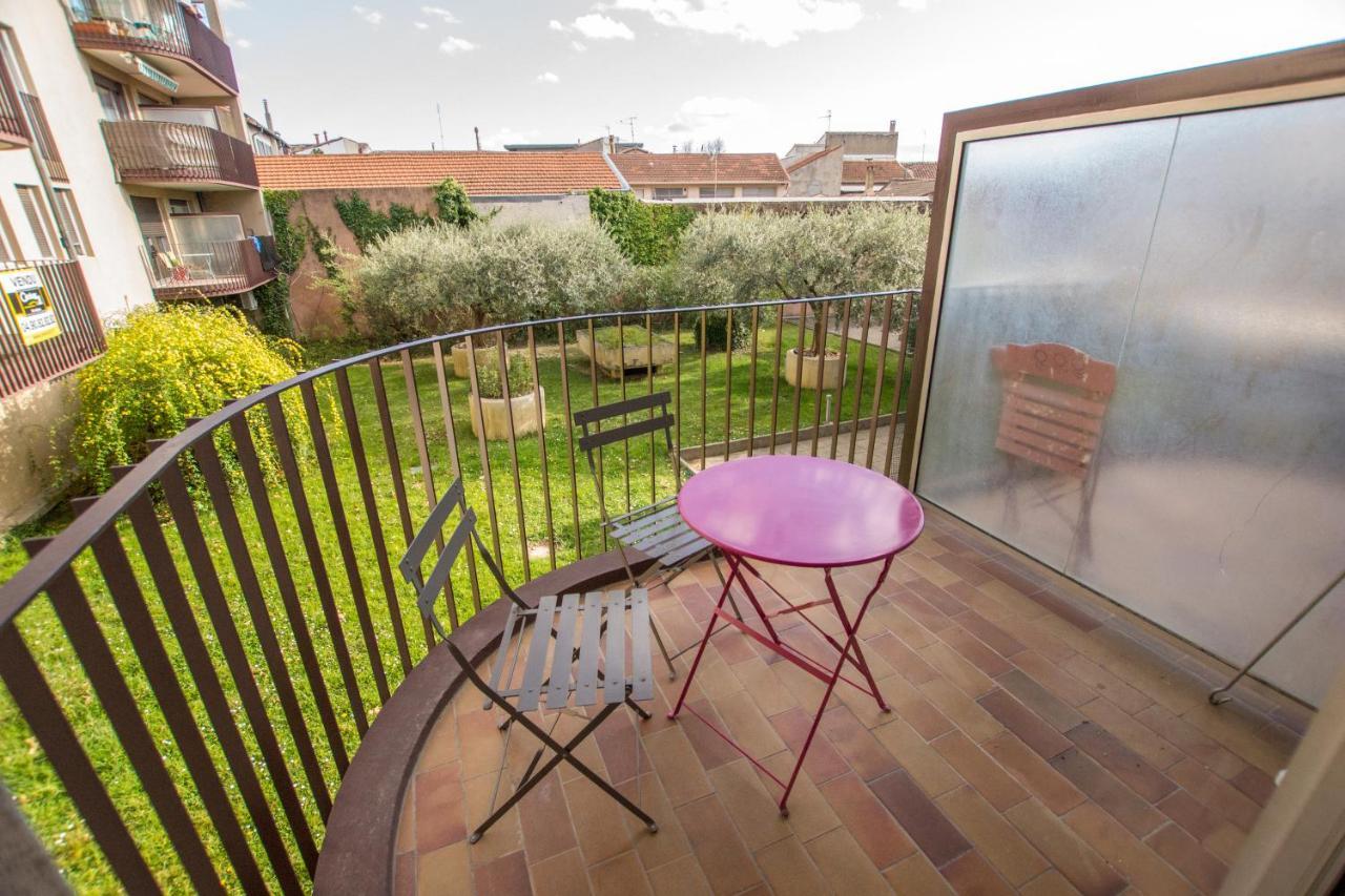 Les Arcades - Wifi - Intra Muros Of Avignon - Balcony - 45M2 Bagian luar foto